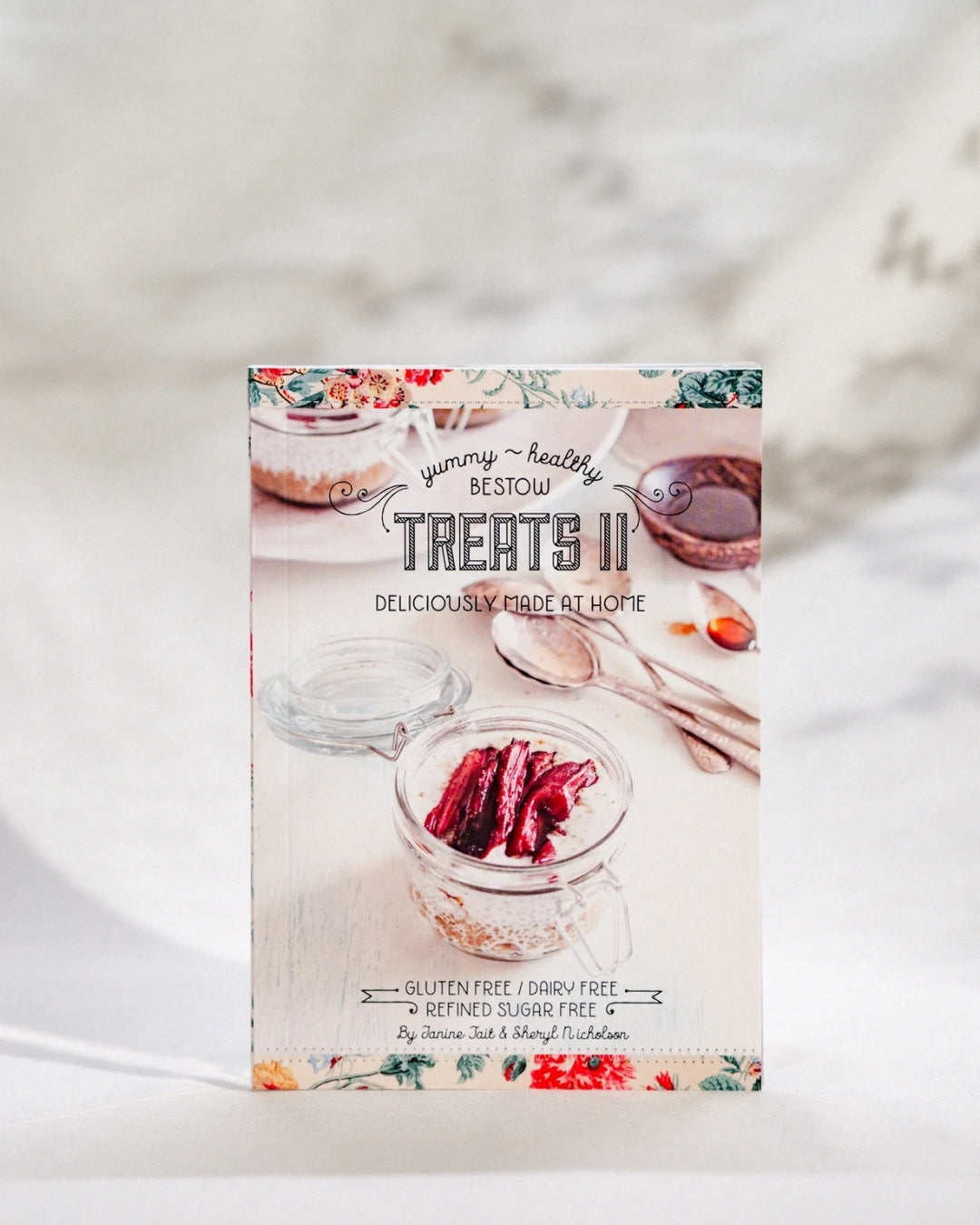 Bestow Generositea Tin + Bestow Treats II Cookbook